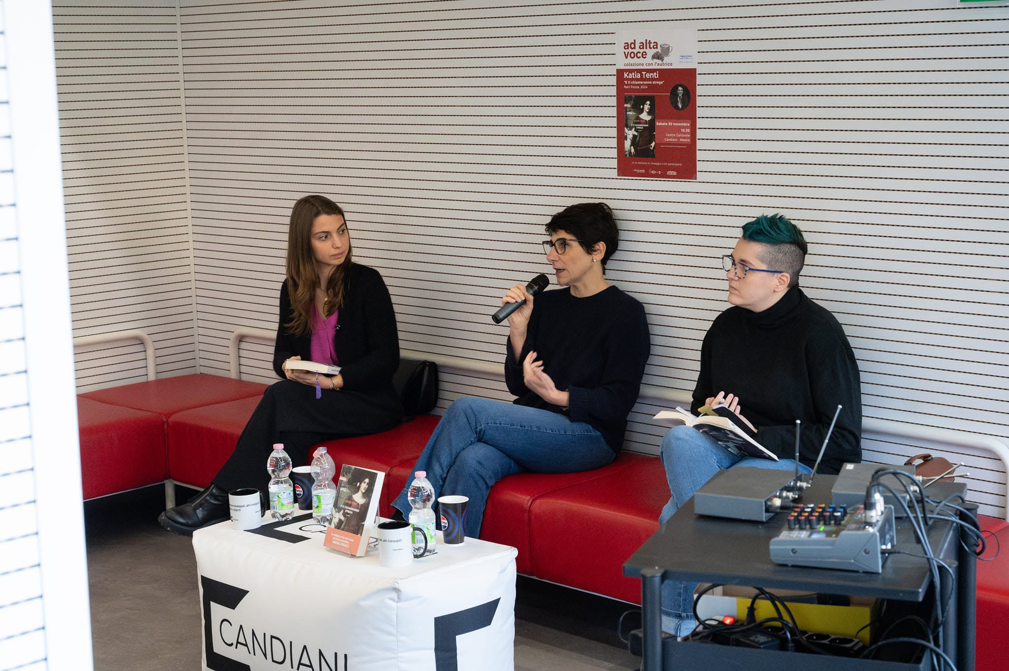 Presentazione e confronto con i lettori